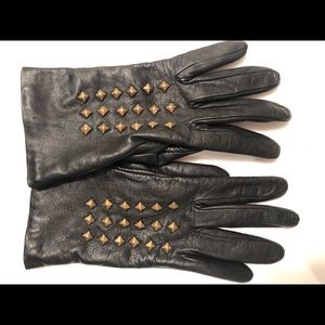 Genuine leather gloves. Great condition.
